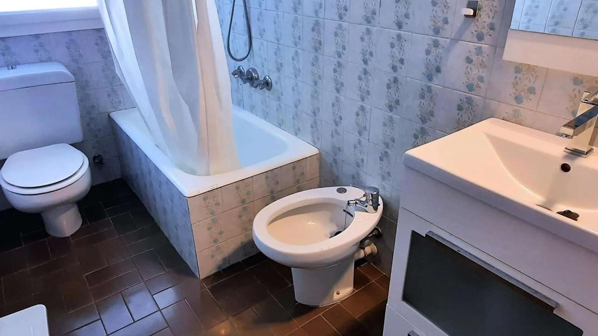 Apartamento Comodo 2 Habitaciones Con Terraza Y Wifi A 600M De La Playa En Llanca - Es-170-14 0*,