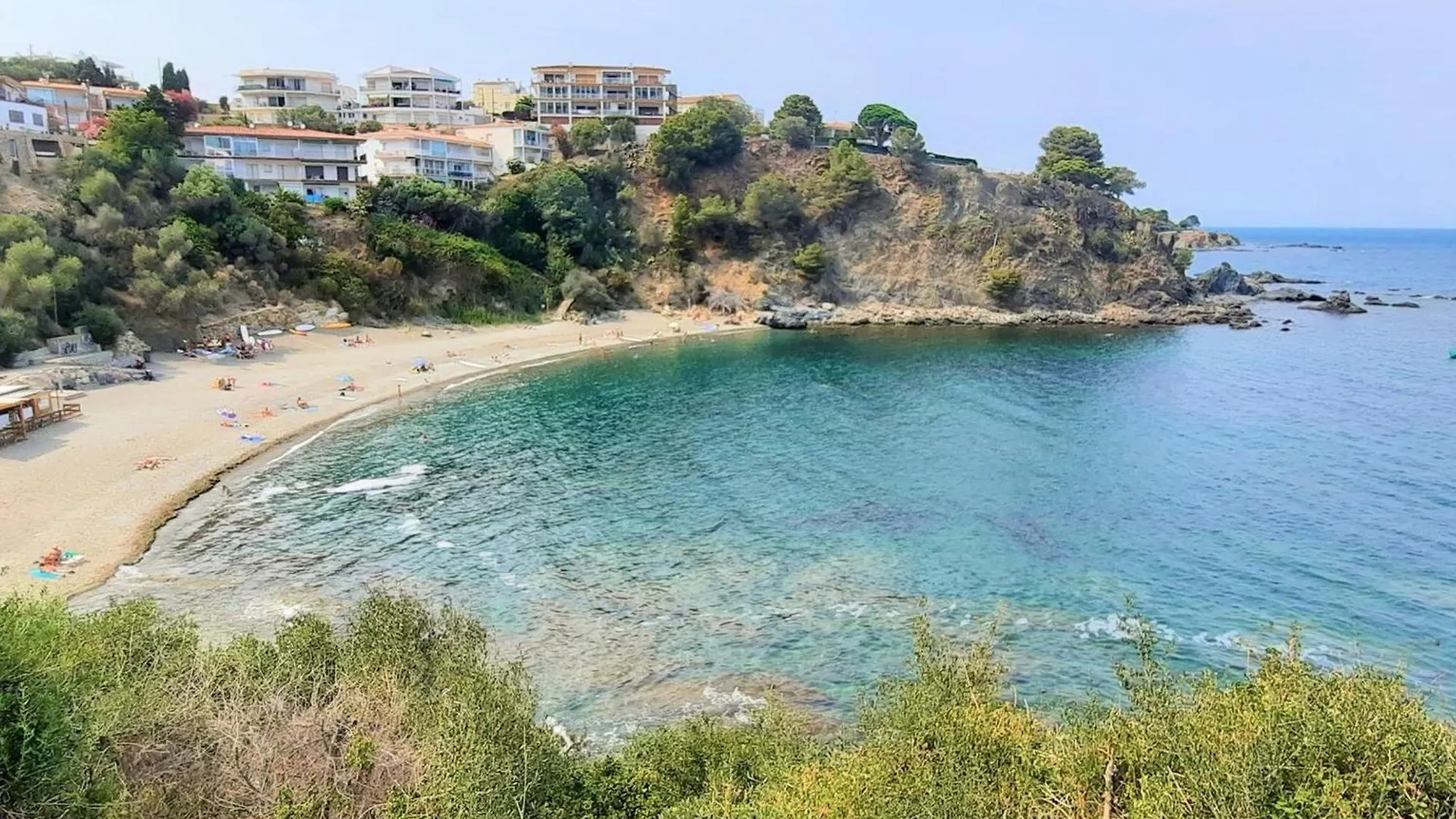 Apartamento Comodo 2 Habitaciones Con Terraza Y Wifi A 600M De La Playa En Llanca - Es-170-14